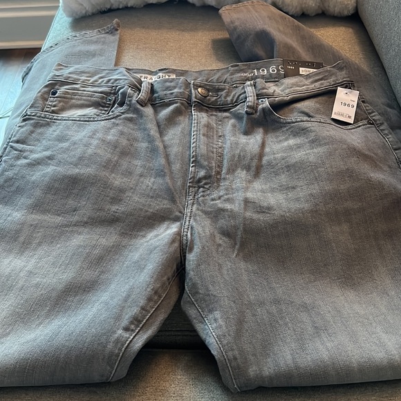 Brand New - Men’s Gap Straight Leg Jeans - Picture 4 of 5